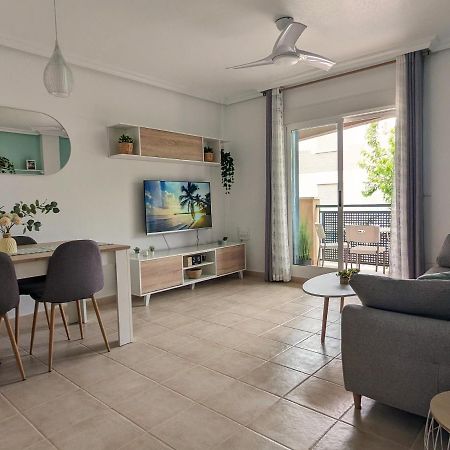 Apartamento Las Palmeras - Con Terraza, Barbacoa, Aire Acondicionado Y A 250M De La Playa! Los Alcázares Esterno foto