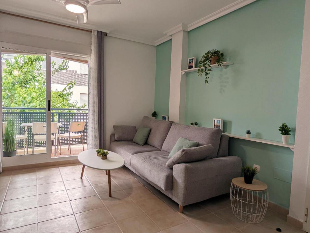 Apartamento Las Palmeras - Con Terraza, Barbacoa, Aire Acondicionado Y A 250M De La Playa! Los Alcázares Esterno foto