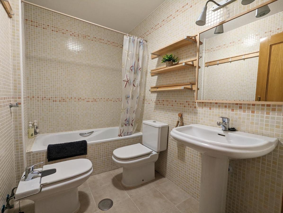 Apartamento Las Palmeras - Con Terraza, Barbacoa, Aire Acondicionado Y A 250M De La Playa! Los Alcázares Esterno foto