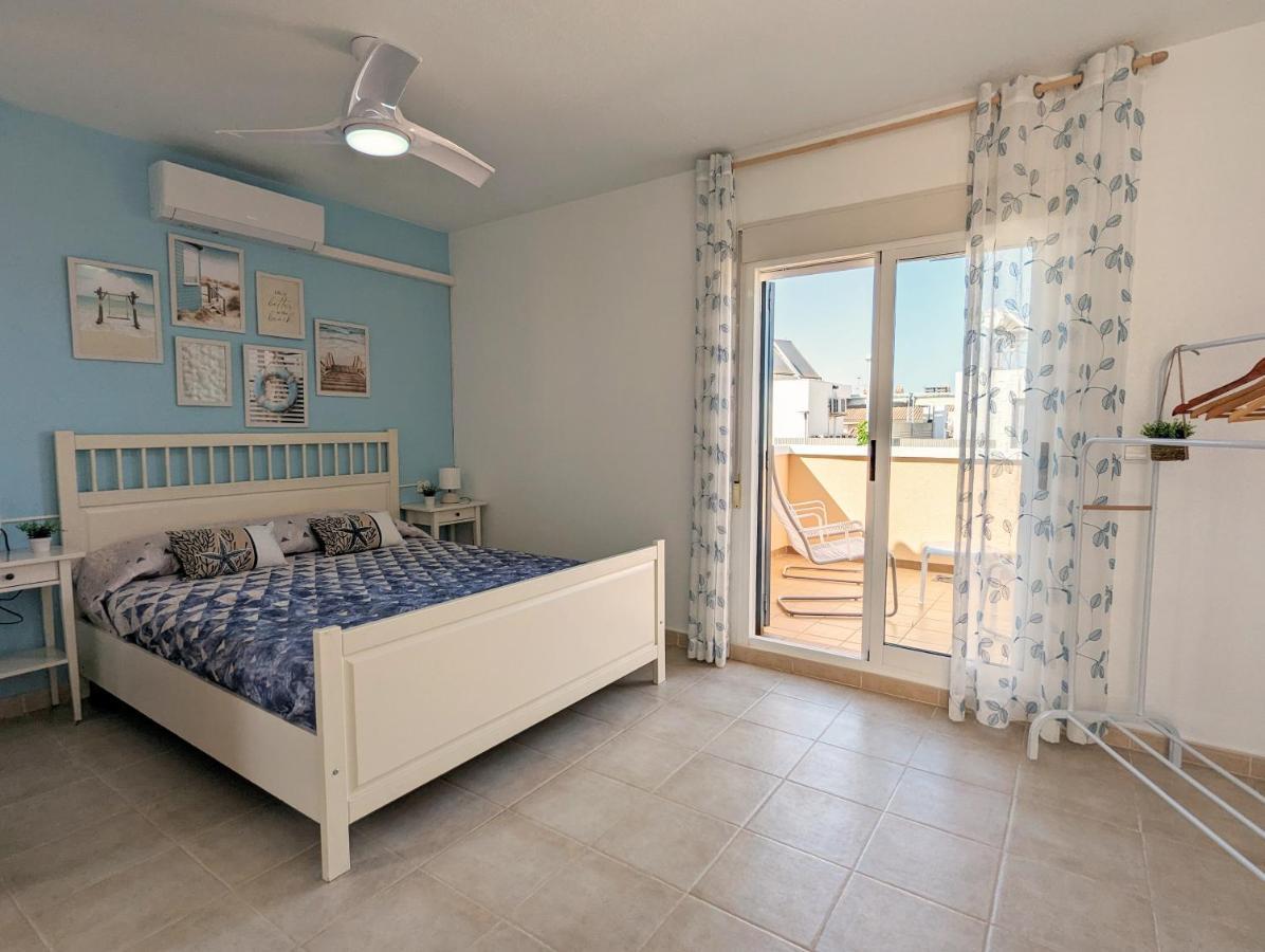 Apartamento Las Palmeras - Con Terraza, Barbacoa, Aire Acondicionado Y A 250M De La Playa! Los Alcázares Esterno foto